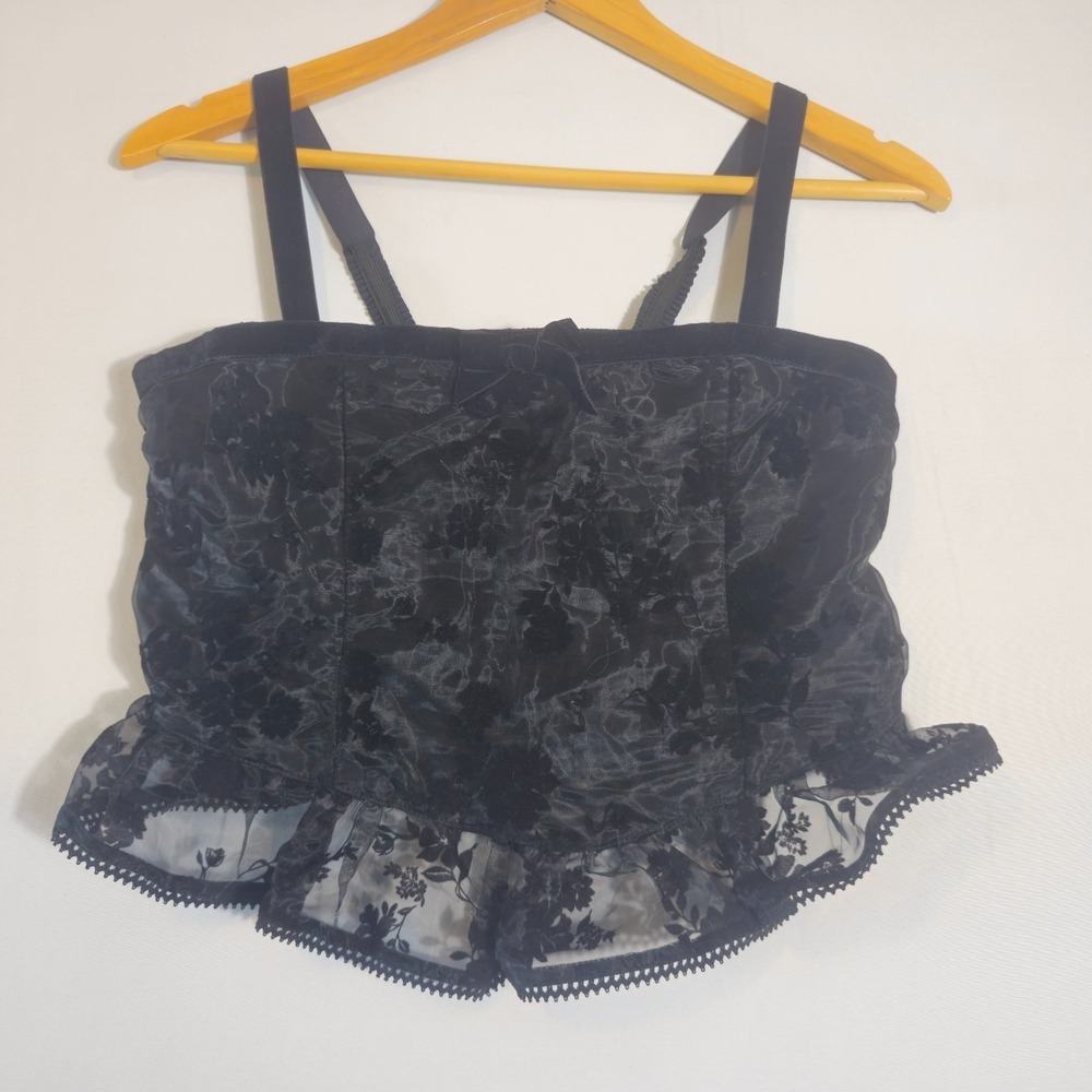 TThirty Thirty Velvet Floral Camisole Crop Top Womens M Black Lace Whimsigoth Go